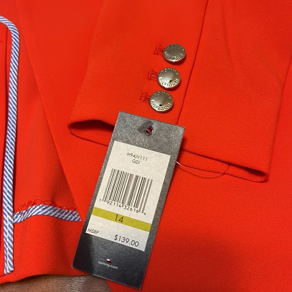 Calvin Klein - Picture 4 of 7